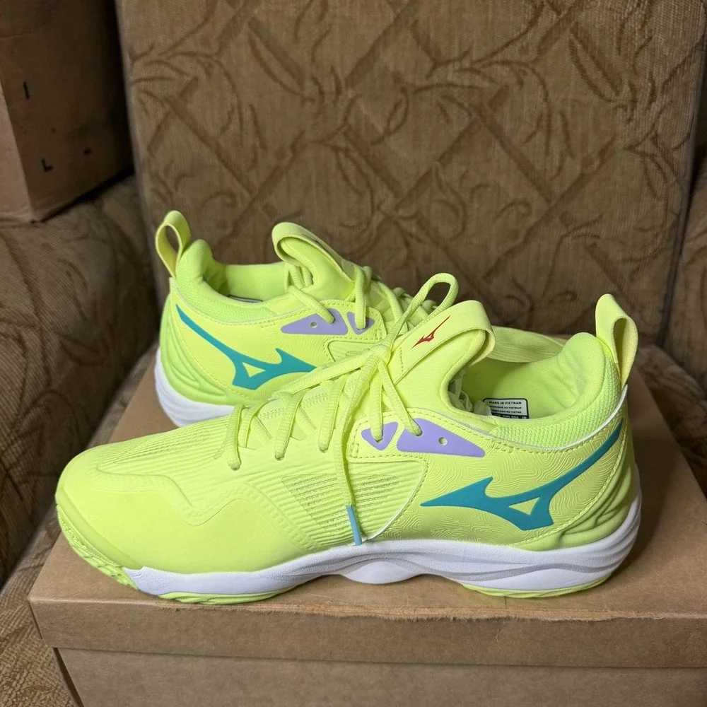 Mizuno these shoes